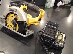 Dcs393 best sale dewalt saw